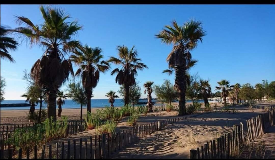 Fréjus Vacances Familiales Dans Camping Avec Piscine מראה חיצוני תמונה