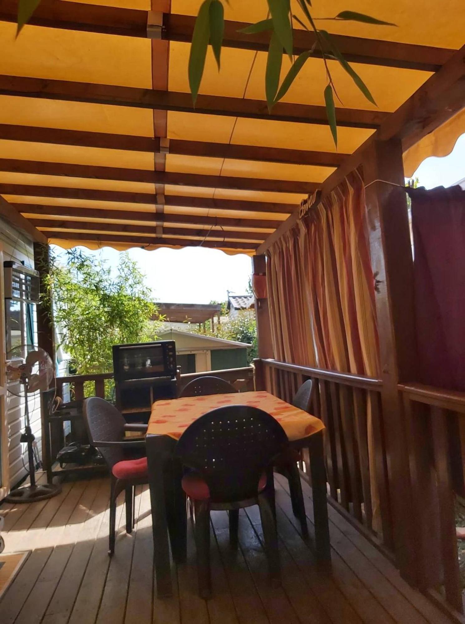 Fréjus Vacances Familiales Dans Camping Avec Piscine מראה חיצוני תמונה