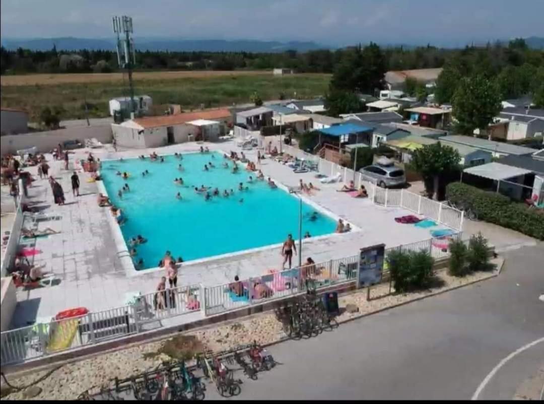 Fréjus Vacances Familiales Dans Camping Avec Piscine מראה חיצוני תמונה