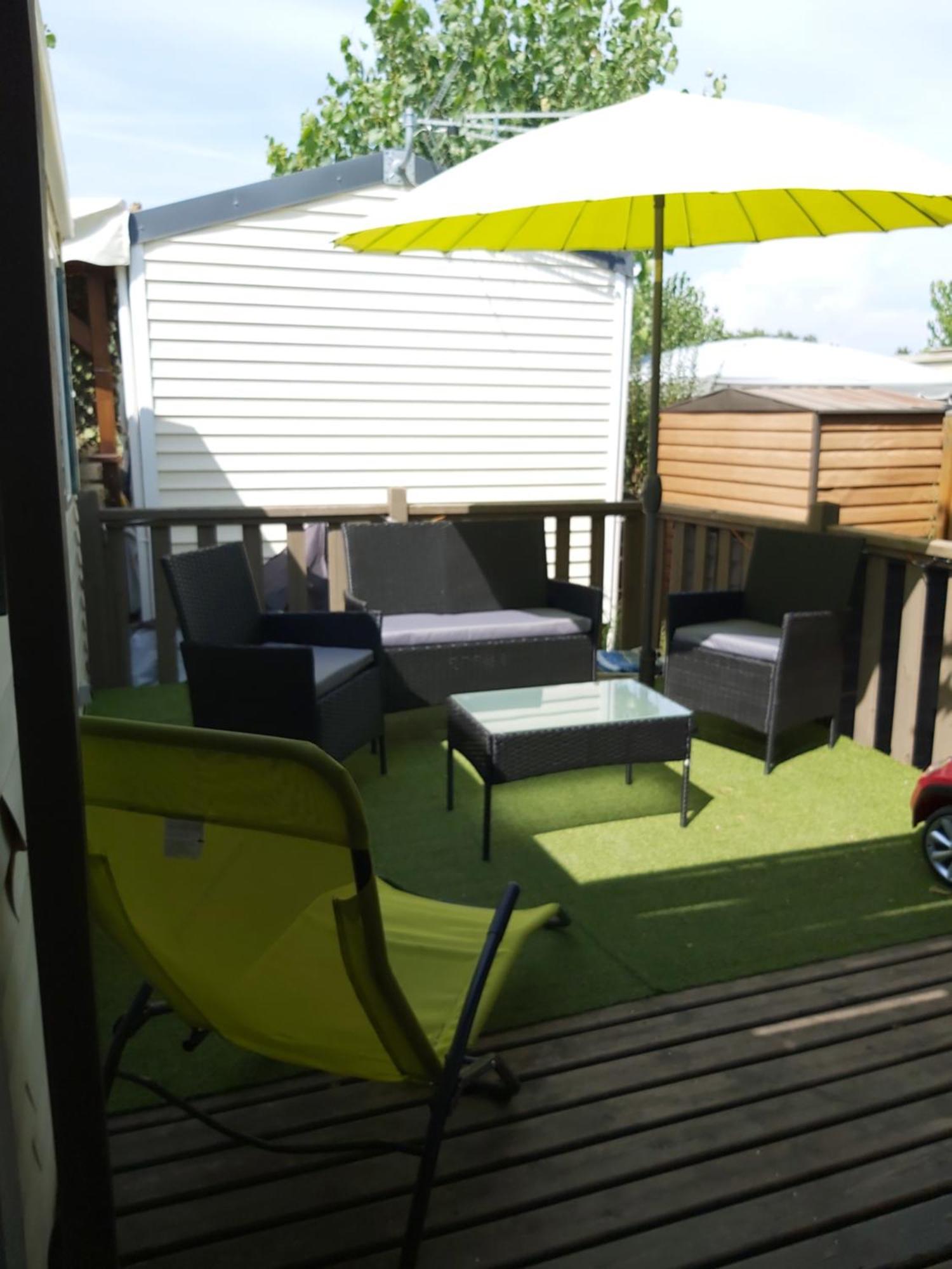 Fréjus Vacances Familiales Dans Camping Avec Piscine מראה חיצוני תמונה